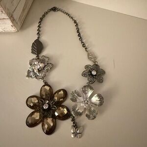 Statement Necklace Large Flowers Faceted Green Stone Silver tone Leaf Butterfly